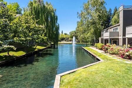 Experience Sacramento With Tranquil Lakeside Views Exterior photo