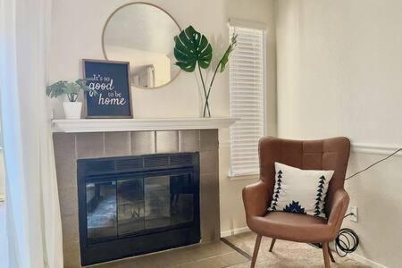 Experience Sacramento With Tranquil Lakeside Views Exterior photo